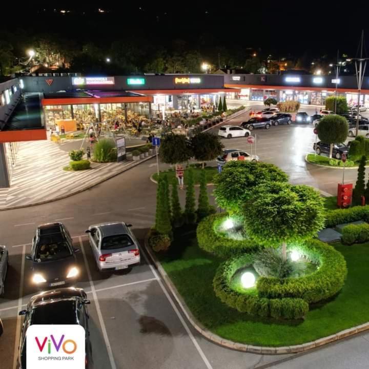 De Lux Nedeljkovic Aparthotel Jagodina Kültér fotó