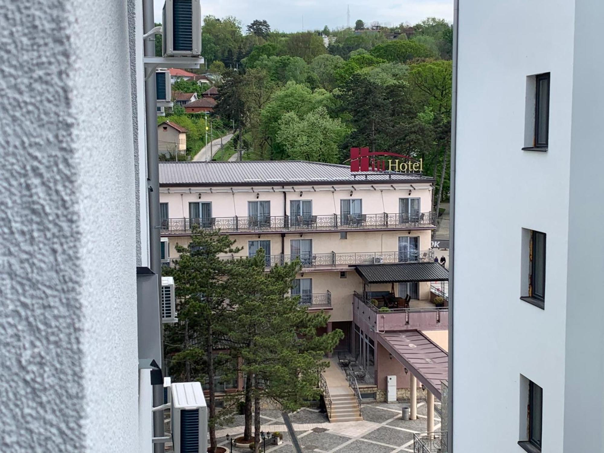 De Lux Nedeljkovic Aparthotel Jagodina Kültér fotó